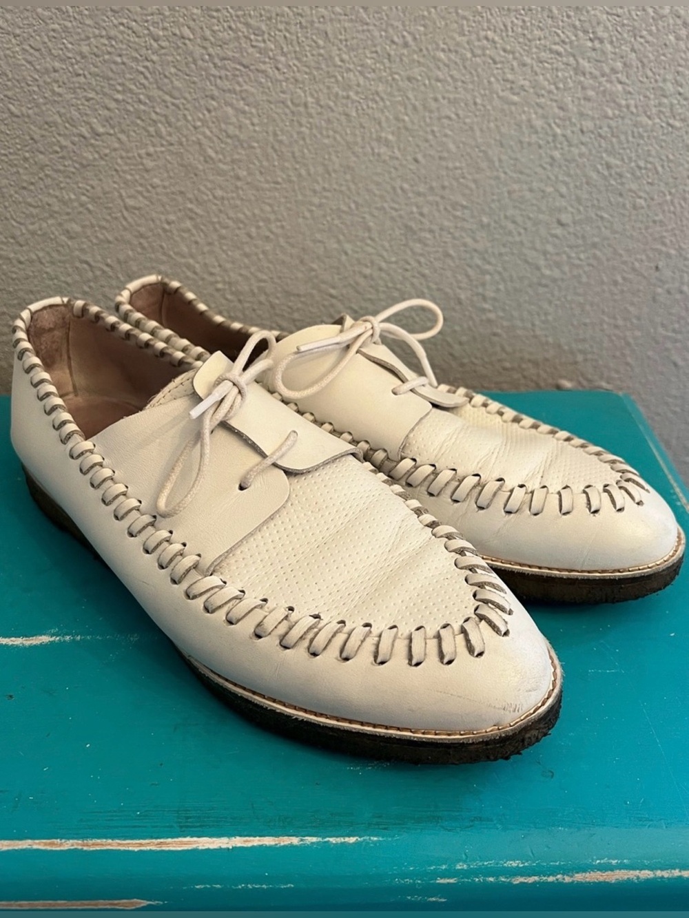 Miista White Perforated Leather Lace-Up Loafers Whipstitching Trim Sz 12 Est.